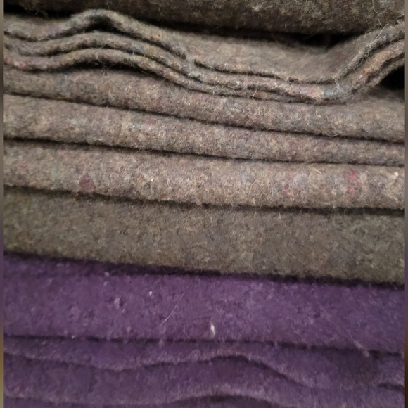 Wool Blend Blankets *LISTED 3 TIMES SO YOU CAN BUNDLE*  !!LIMIT 3!! - Picture 3 of 5